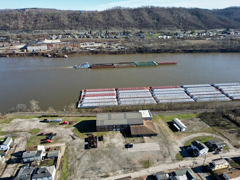 More Photos Of 2200 Union St, Bellaire Warehouse For Sale