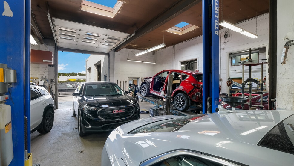 More Photos Of 2531 Street Rd, Bensalem Auto Repair For Sale