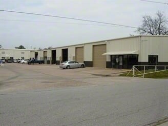 Primary Photo Of 7043 Satsuma Dr, Houston Warehouse For Lease