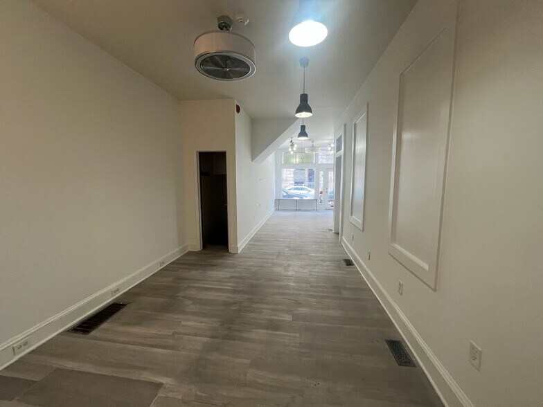 More Photos Of 616 S 6th St, Philadelphia Storefront Retail Residential For Sale