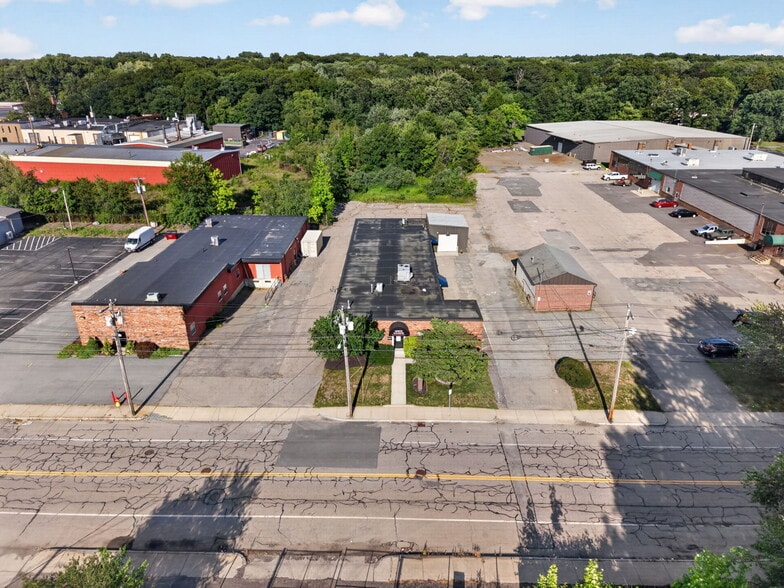 More Photos Of 234 O'Neil Blvd, Attleboro Manufacturing For Sale
