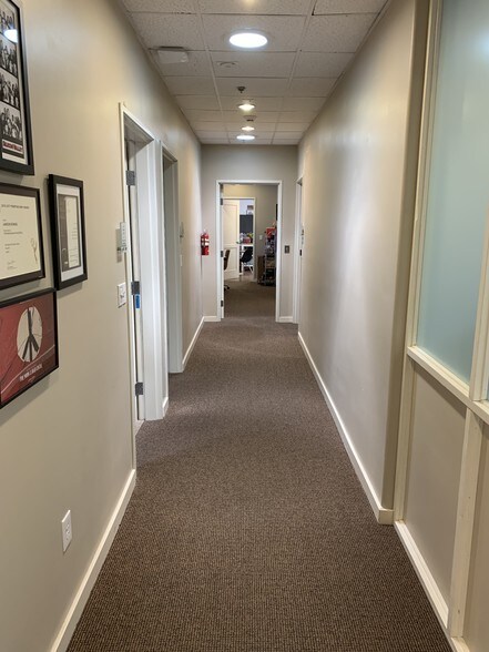 More Photos Of 126 E Alameda Ave, Burbank Research And Development For Sale