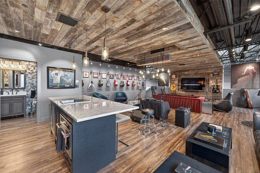 More Photos Of 1750 120 Av NE, Calgary Warehouse For Sale