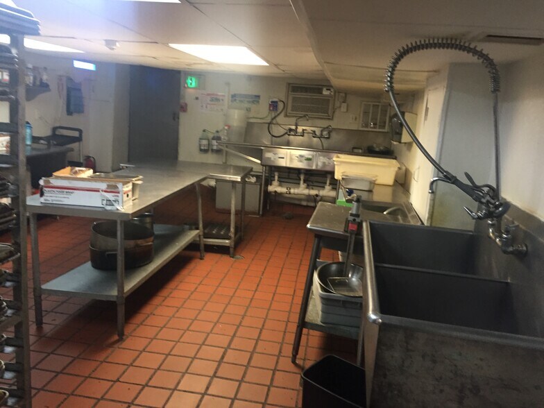 More Photos Of 885-889 N Howard St, Baltimore Restaurant For Sale