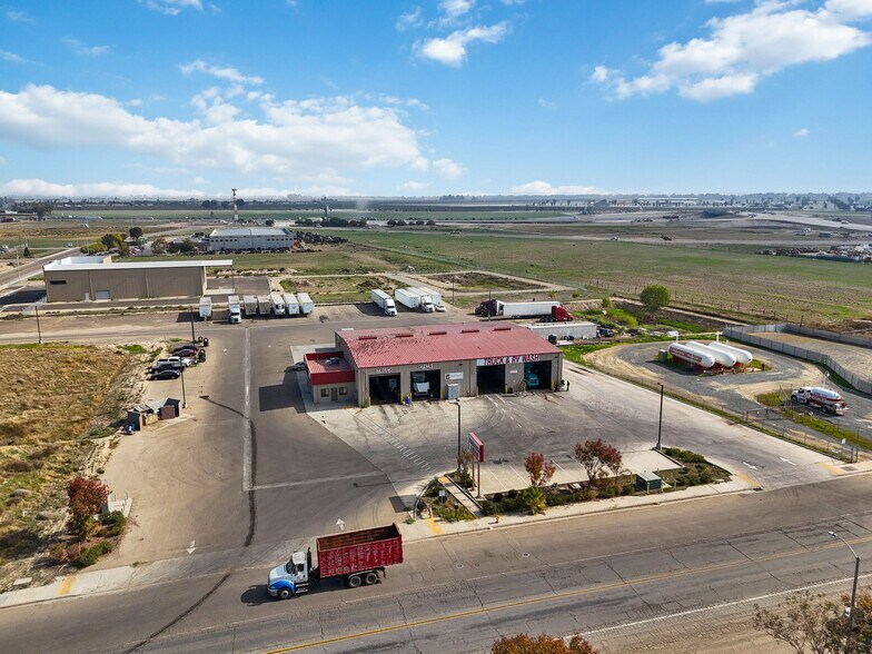 More Photos Of 3550 S K St, Tulare Industrial For Sale