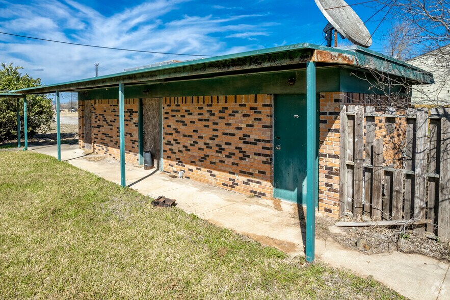 More Photos Of 1800 Cartwheel Dr, Gonzales Rehabilitation Center For Lease