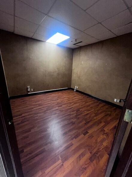 More Photos Of 900 W 49th St, Hialeah Medical For Lease