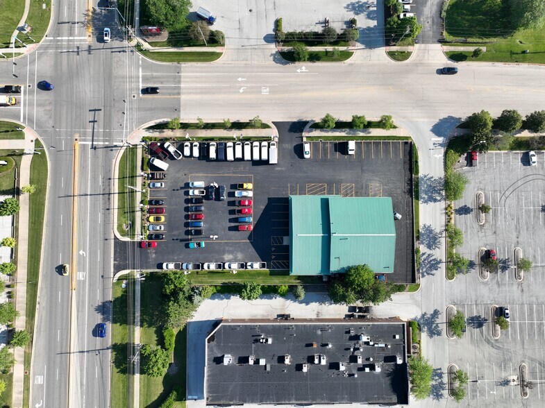 More Photos Of 19915 S La Grange Rd, Frankfort Auto Dealership For Lease