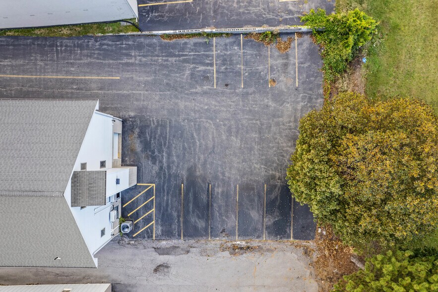 More Photos Of 1450 E Ridge Rd, Rochester Freestanding For Sale