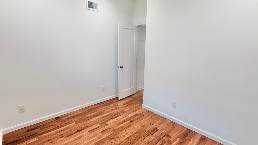 More Photos Of 5352 Cedar Ave, Philadelphia Apartments For Sale