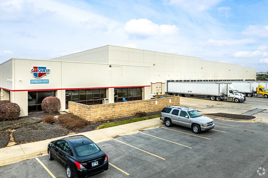 More Photos Of 7751 Nieman Rd, Shawnee Warehouse For Lease