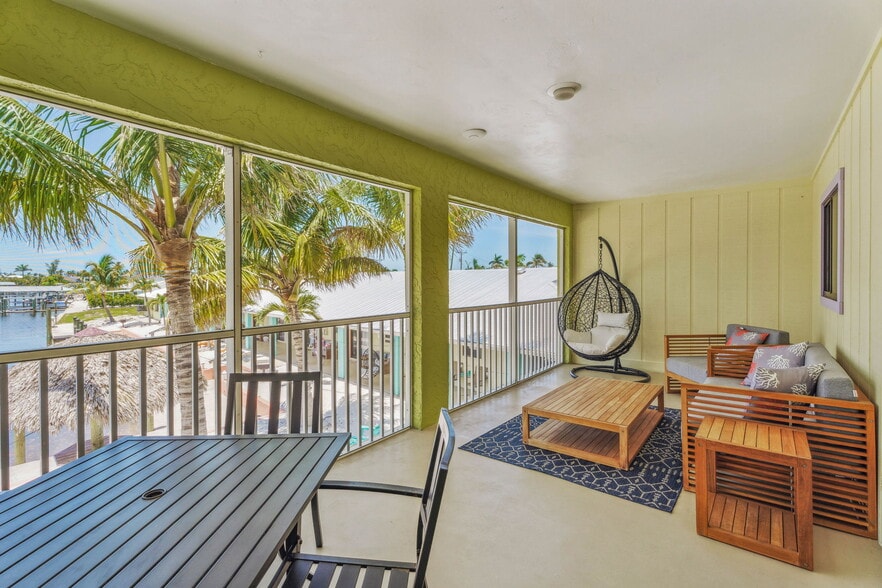 More Photos Of 2938 Sanibel Blvd, Saint James City Hotel For Sale