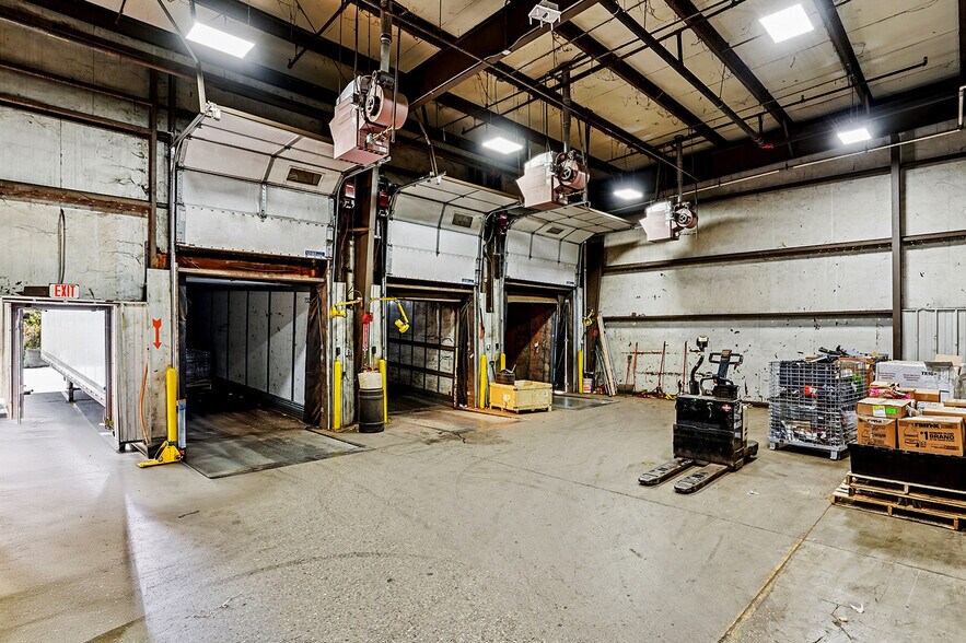More Photos Of 266 Eastgate Dr, Danville Warehouse For Sale