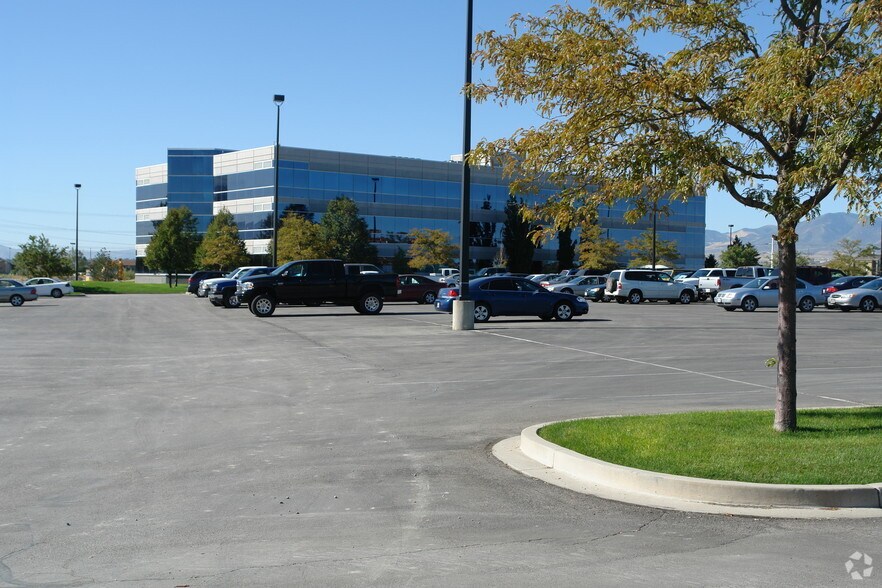 More Photos Of 2850 Decker Lake Dr, West Valley Unknown For Lease