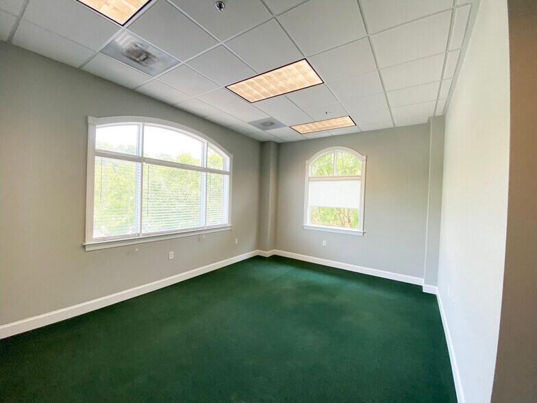 More Photos Of 1124 Park West Blvd, Mount Pleasant Office For Sale