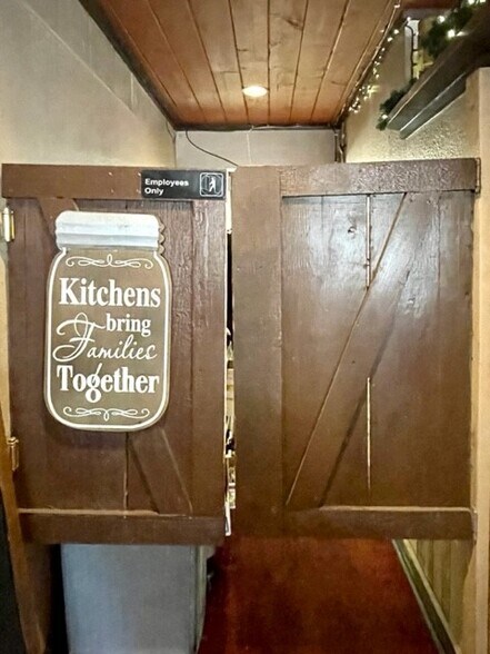 More Photos Of 5079 N AZ Highway 87, Strawberry Restaurant For Sale