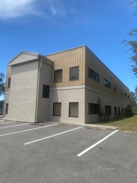 More Photos Of 15506 County Line Rd, Spring Hill Daycare Center For Lease