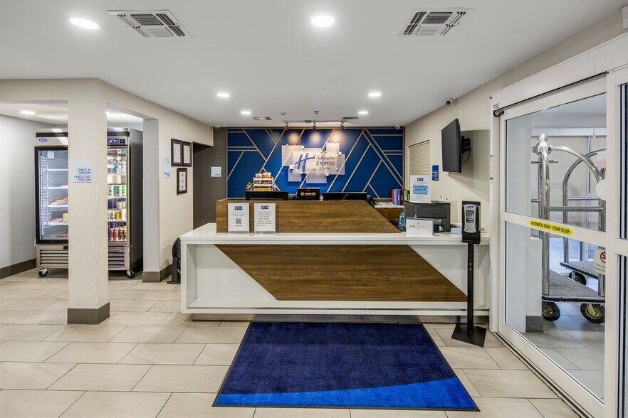 More Photos Of 1405 S Westwood, Mesa Hotel For Sale