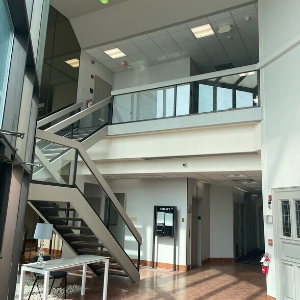 More Photos Of 9241 Lyndon B Johnson Fwy, Dallas Coworking Space