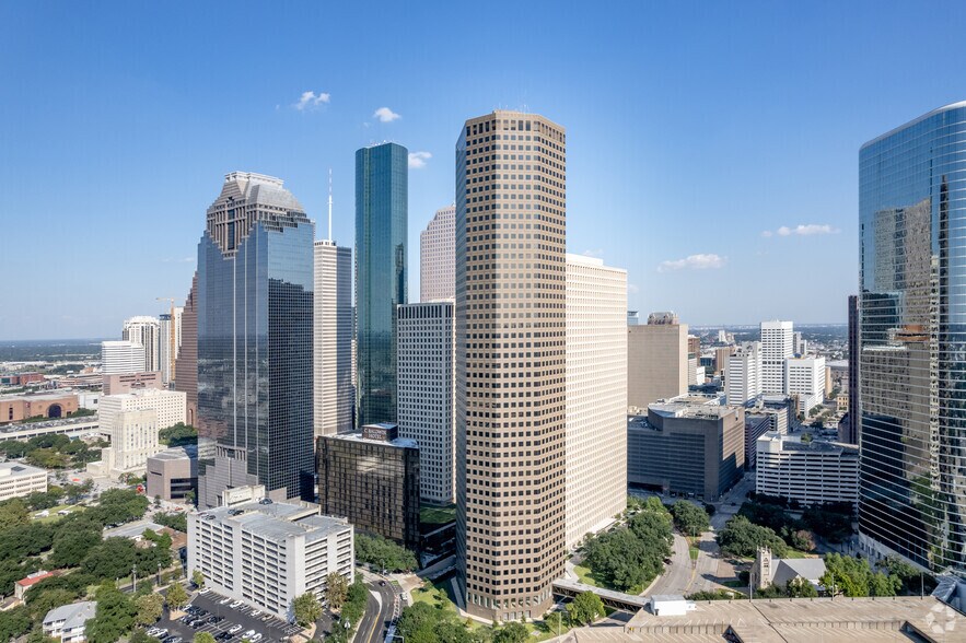 Primary Photo Of 333 Clay St, Houston Office For Lease