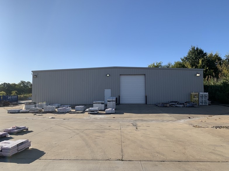 More Photos Of 8920 E Admiral Pl, Tulsa Freestanding For Lease
