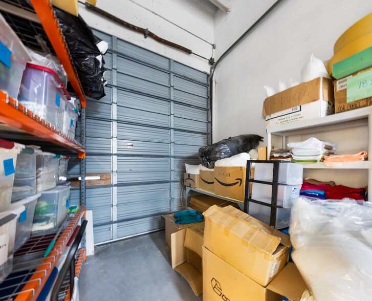 More Photos Of 2693 W 76th St, Hialeah Warehouse For Sale