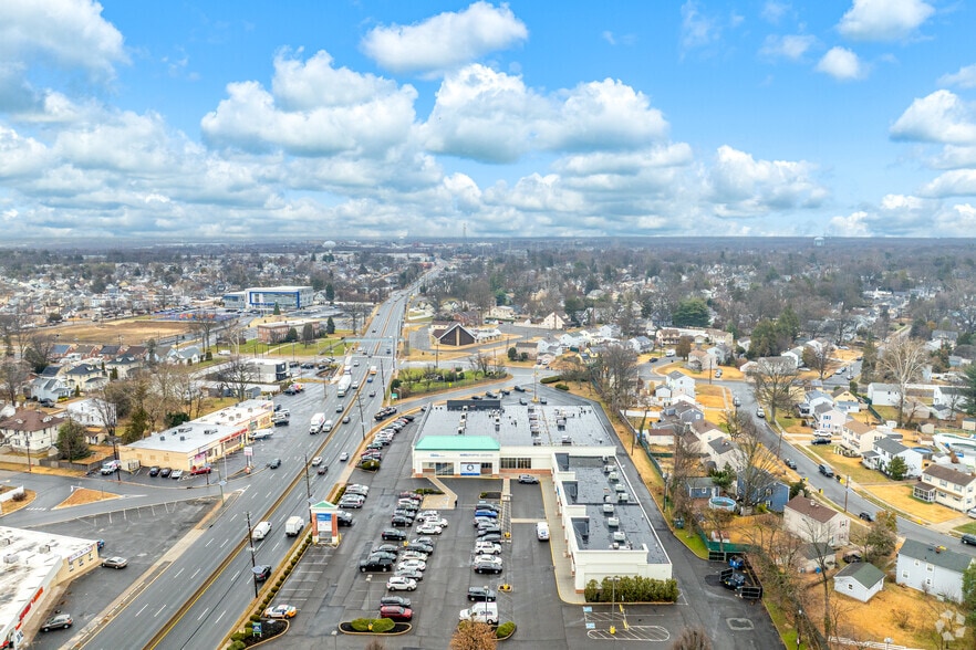 More Photos Of 5000 N Crescent Blvd, Pennsauken Unknown For Lease