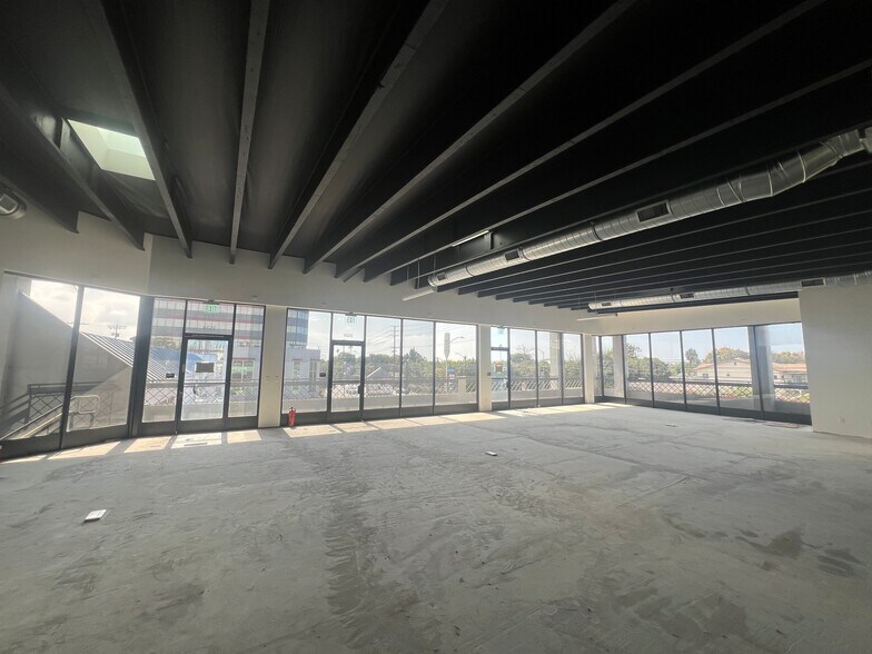 More Photos Of 2512-2540 Overland Ave, Los Angeles Unknown For Lease