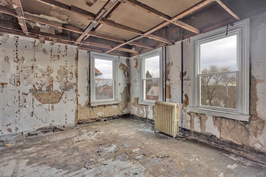 More Photos Of 5433 Broad St, Pittsburgh Assisted Living For Sale