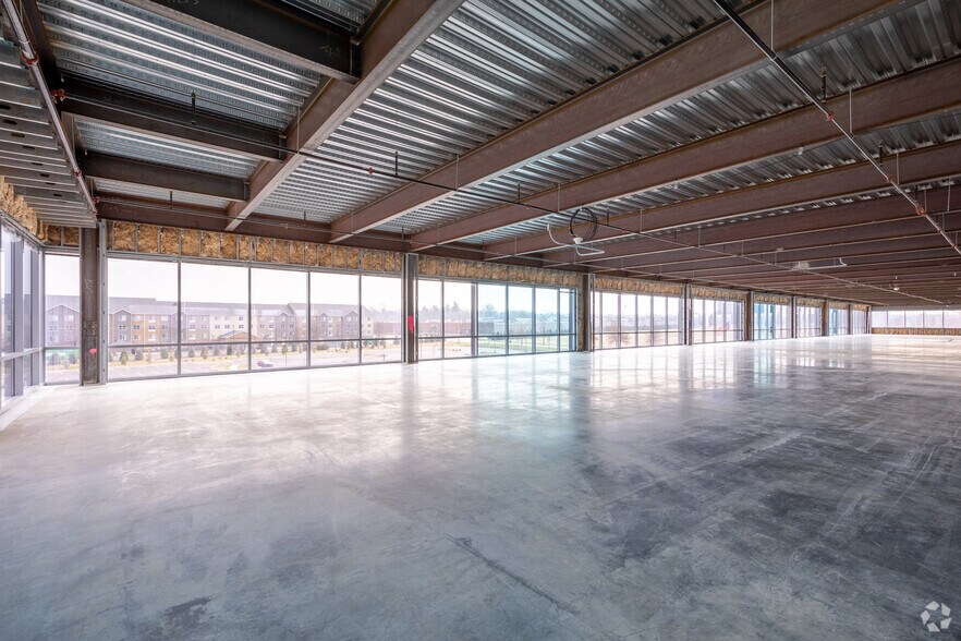 More Photos Of 435 N Whittington Pkwy, Louisville Office For Lease