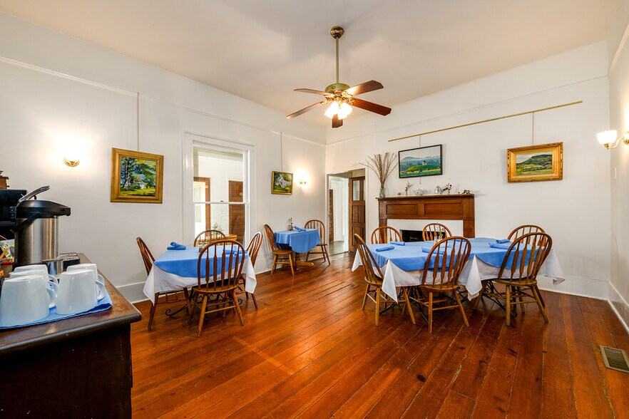 More Photos Of 1526 Highway 255 N, Sautee Nacoochee Hotel For Sale