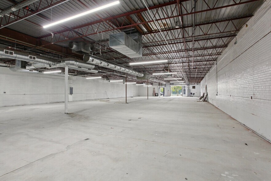 More Photos Of 3800-3900 E 48th Ave, Denver Warehouse For Sale
