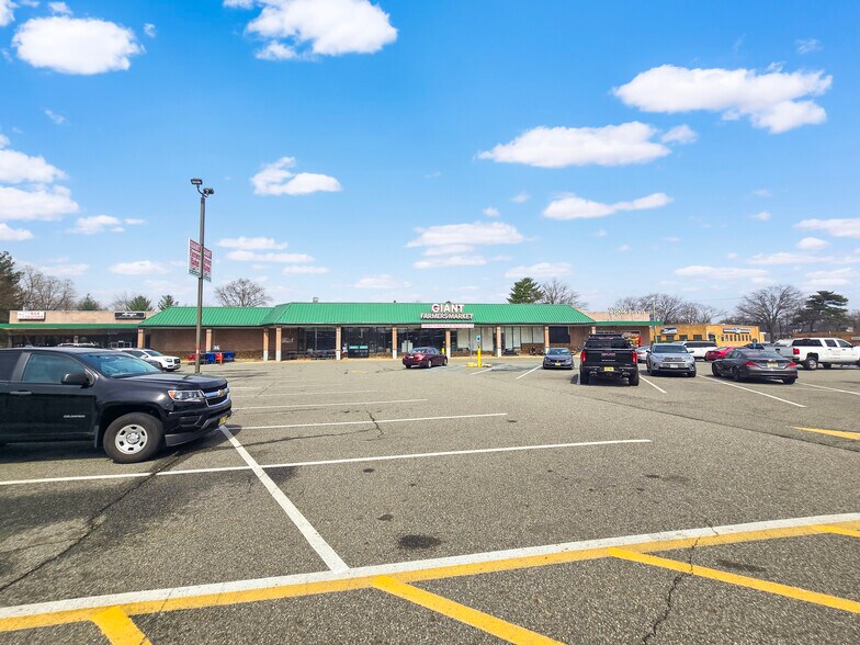 More Photos Of 19-21 Wyckoff Ave, Waldwick Unknown For Lease