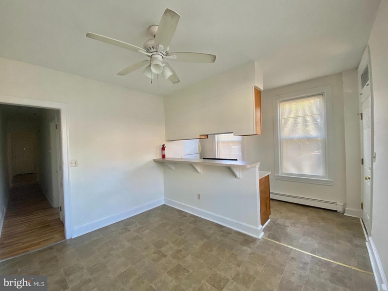 More Photos Of 131 W 18th St, Wilmington Multifamily For Sale