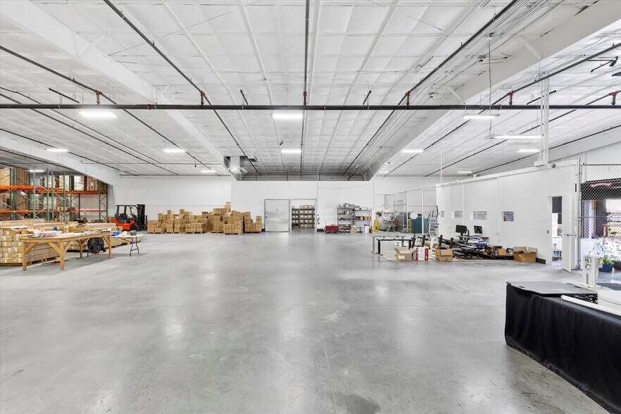 More Photos Of 820 S Central Expy, Anna Warehouse For Sale