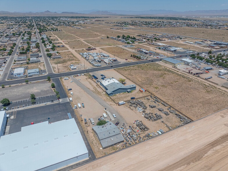 More Photos Of 2630 Airway Ave, Kingman Warehouse For Sale