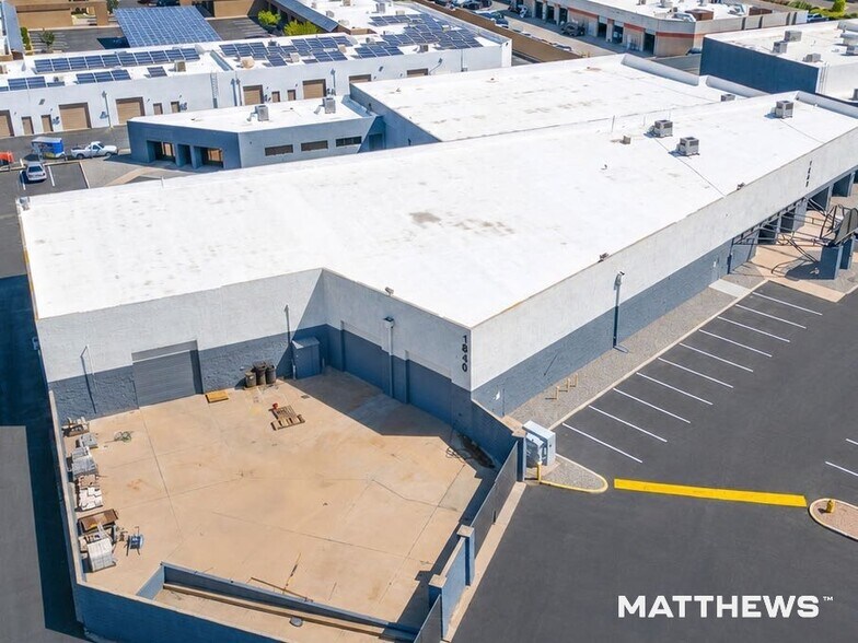 More Photos Of 1840 University Drive, Tempe Industrial For Sale
