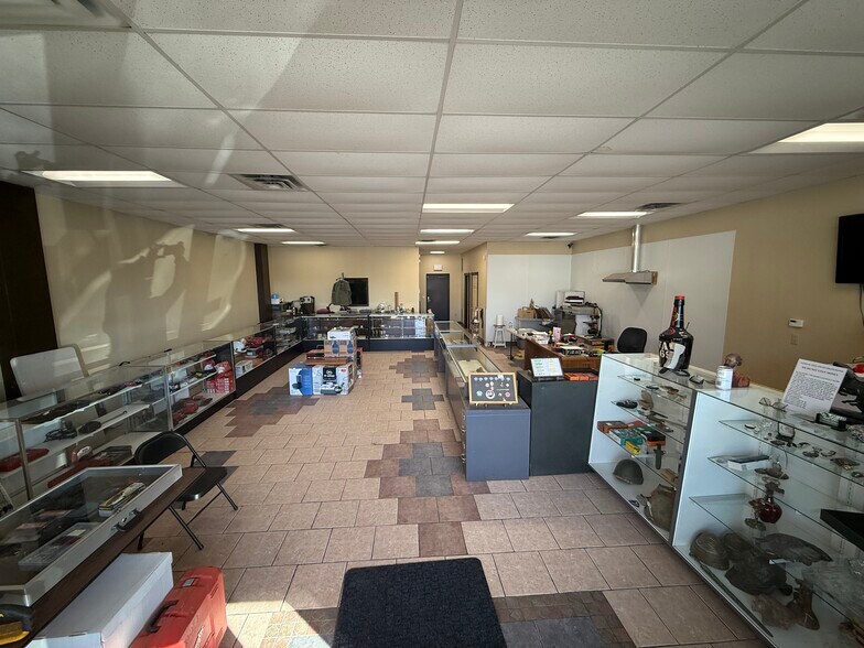 More Photos Of 222 Dix Ave, Glens Falls Freestanding For Lease