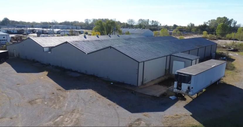 More Photos Of 910 S 6th Ave, Purcell Warehouse For Sale