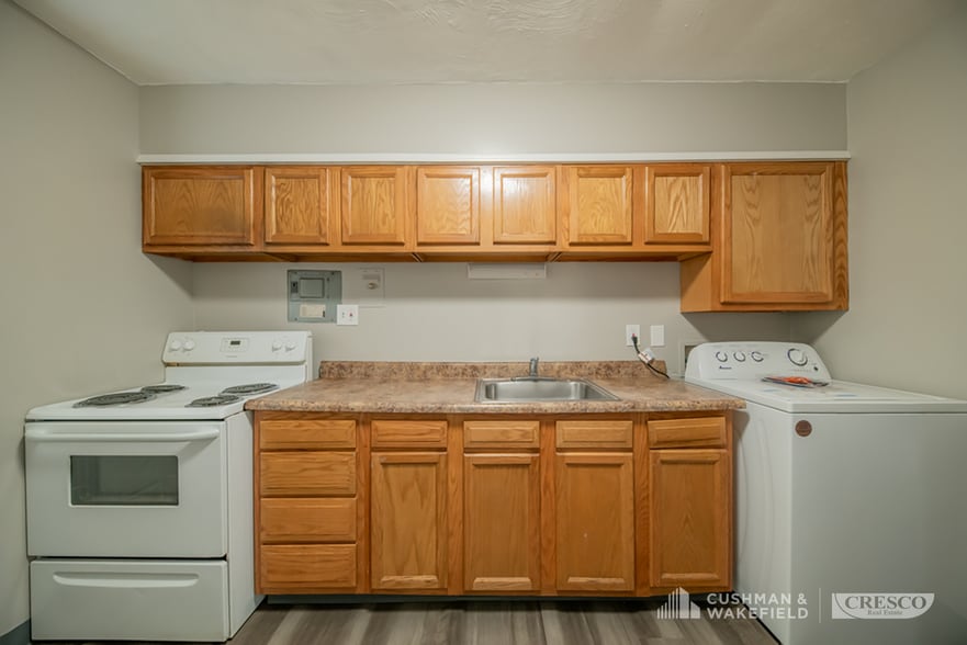 More Photos Of 20580 Lorain Rd, Fairview Park Apartments For Sale