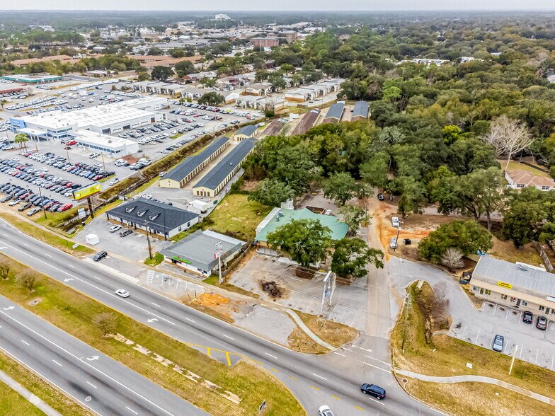 More Photos Of 131 New Warrington Rd, Pensacola Restaurant For Sale