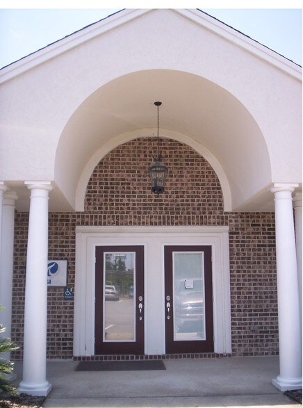 More Photos Of 107 Southern Blvd, Savannah Office For Lease