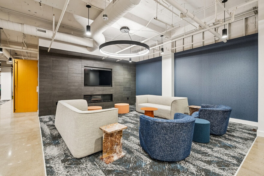 More Photos Of 201-219 N 15th St, Philadelphia Medical For Lease