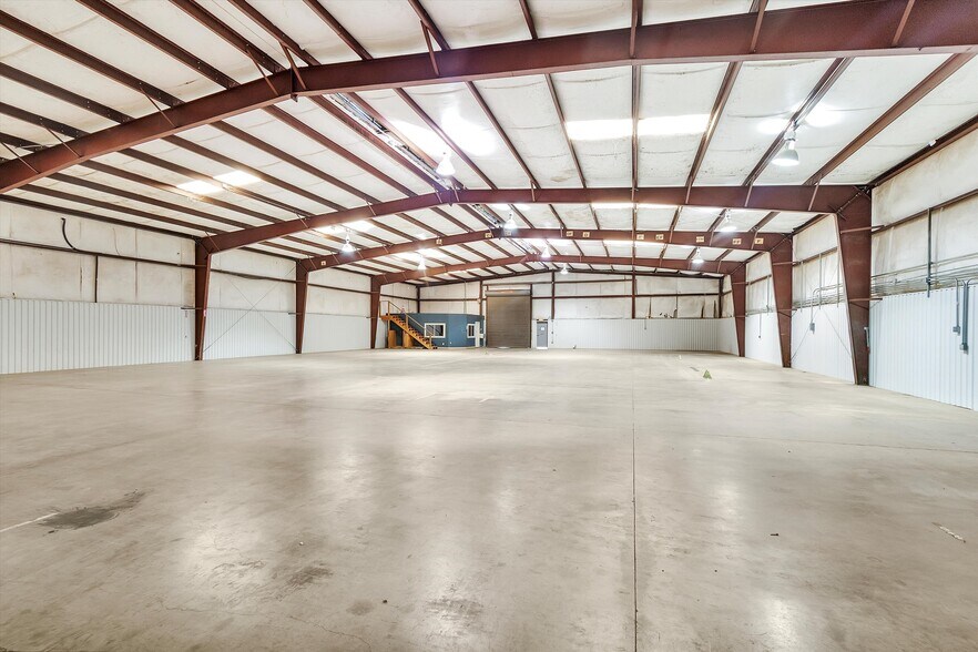 More Photos Of 1207 N Fm 3083 Rd, Conroe Distribution For Lease