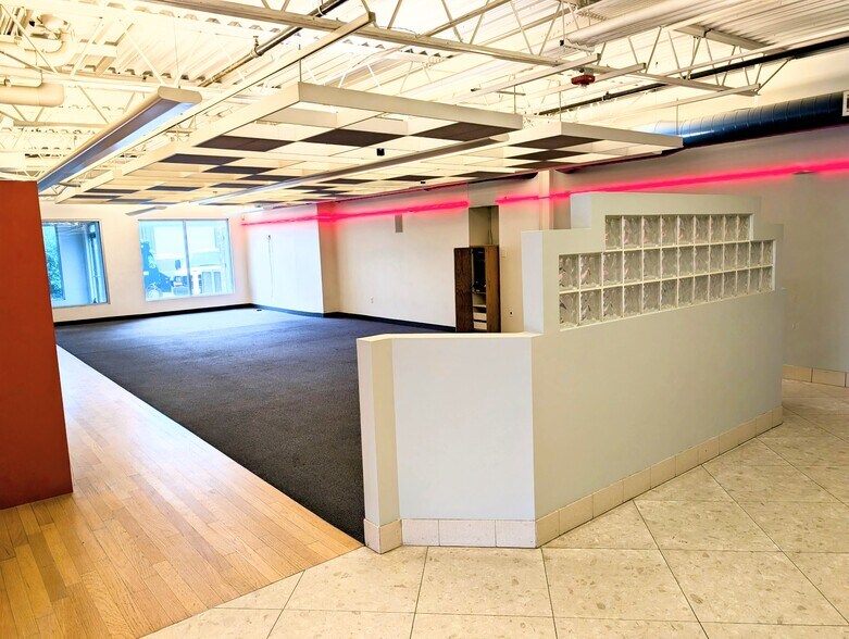 More Photos Of 720-758 S Redwood Rd, Salt Lake City Manufacturing For Lease