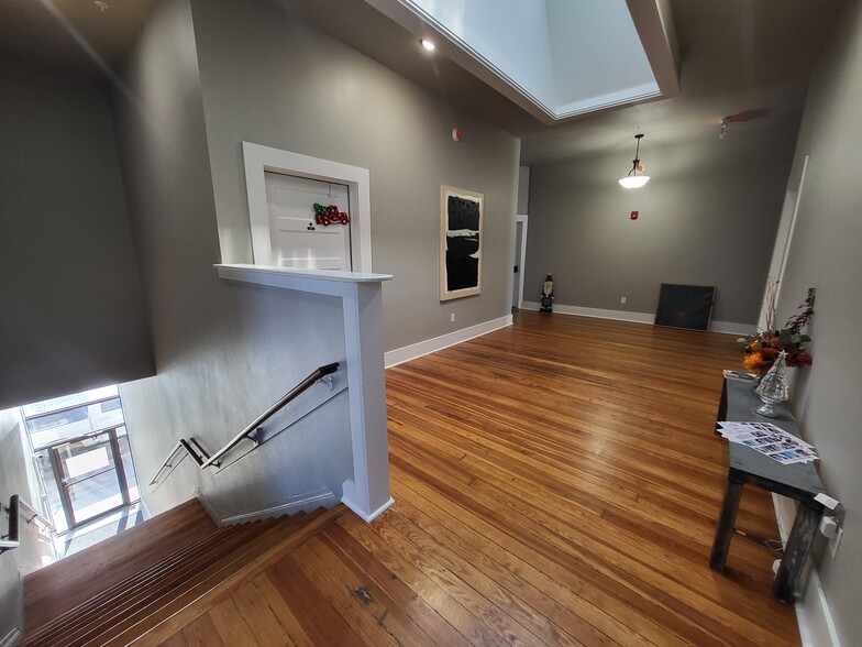 More Photos Of 223 W 3rd St, Joplin Apartments For Sale