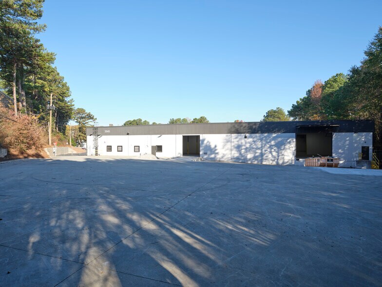 More Photos Of 3645 Oakcliff Rd, Doraville Warehouse For Sale