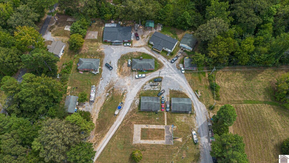 More Photos Of 6708 US Highway 641 N, Gilbertsville Apartments For Sale