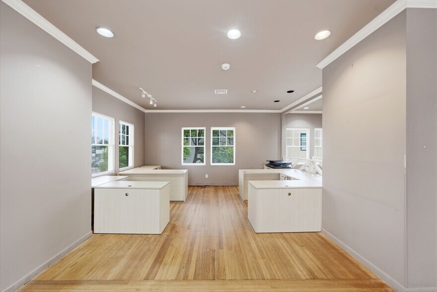 More Photos Of 626 W Alabama St, Houston Flex For Sale