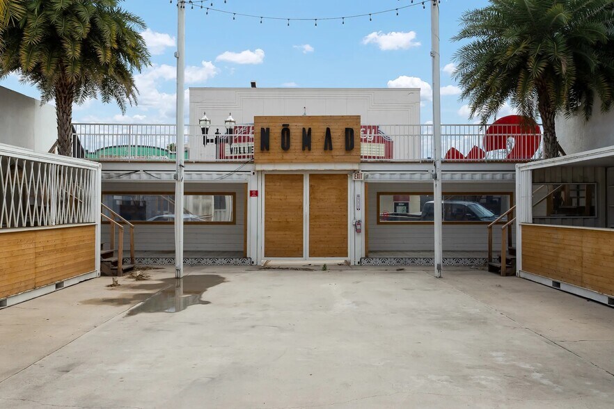 More Photos Of 312 S 17th St, McAllen Bar For Sale
